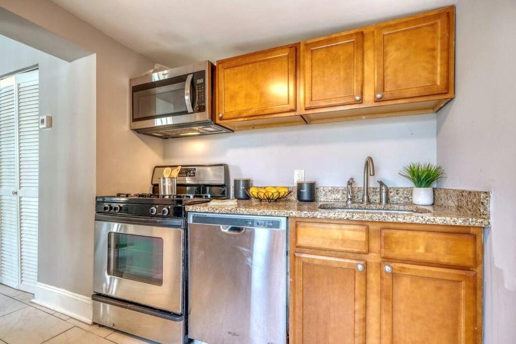 Budget Bed Room Near Downtown Inner Harbor W Free Parking Baltimore Exterior foto